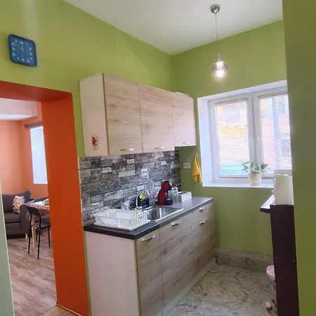 уютно централно студио Apartman Vraca