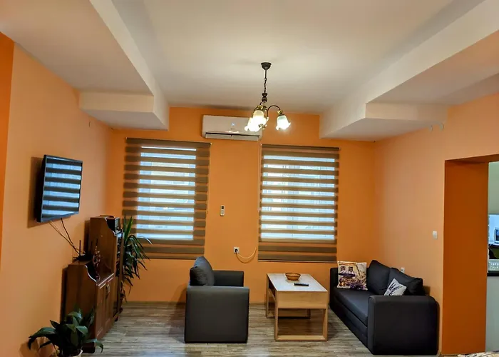 Aladin Apartment-Center Quiet Free Parking Self Check-In Wi-Fi * Vratsa